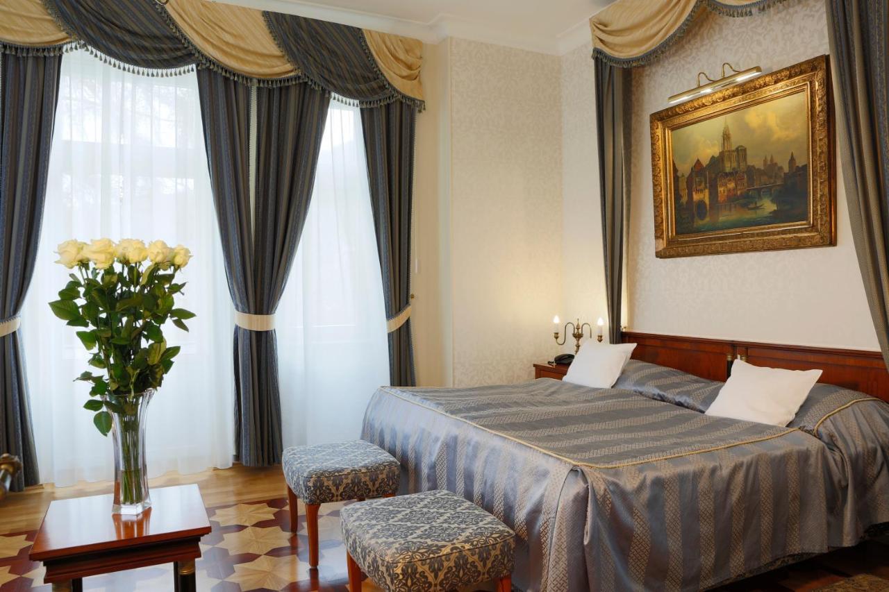 Hotel Vila Livia Karlovy Vary Ngoại thất bức ảnh