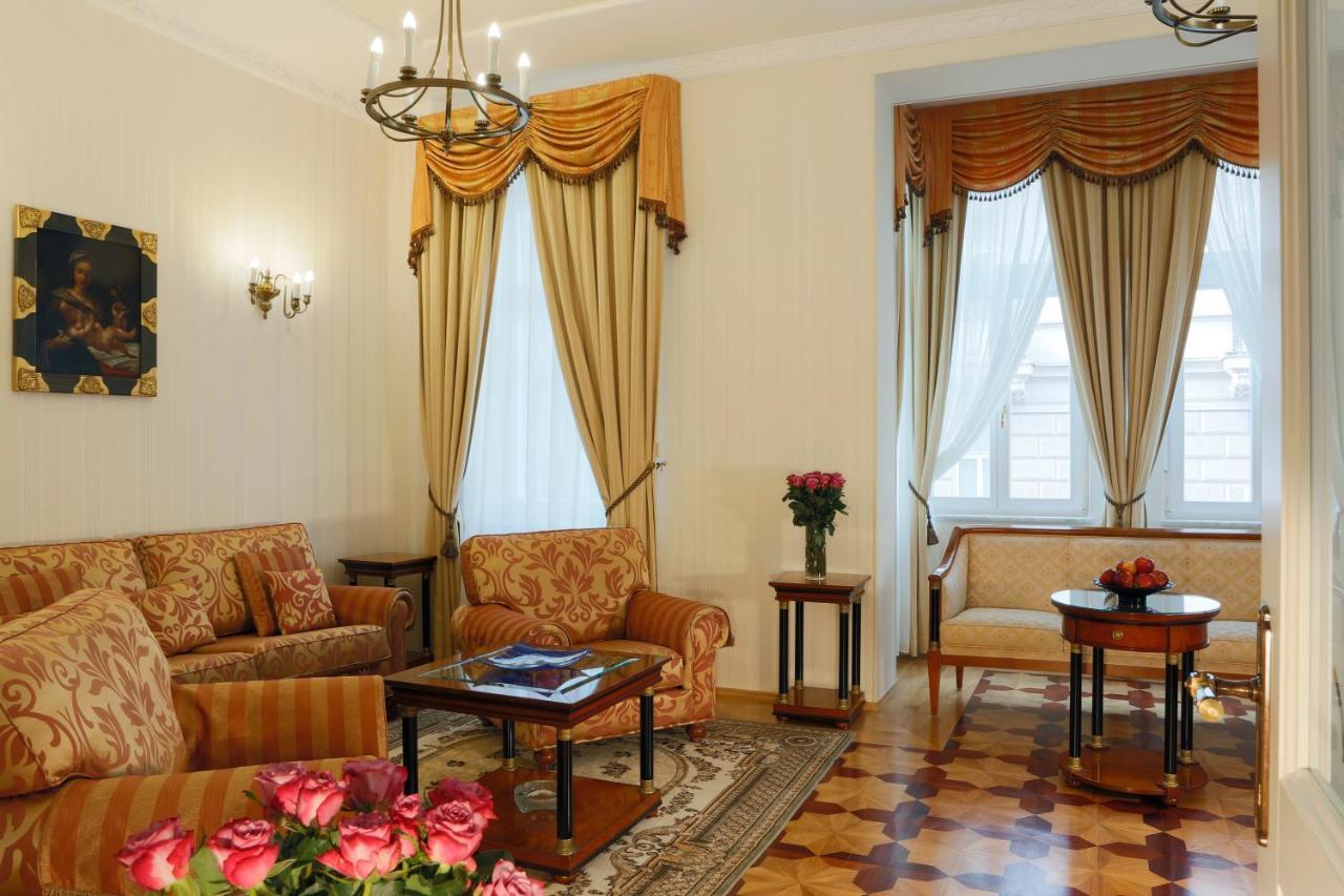 Hotel Vila Livia Karlovy Vary Ngoại thất bức ảnh
